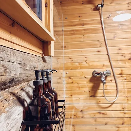 木屋 Creekside Log & Sauna 20 Min To 罗瓦涅米