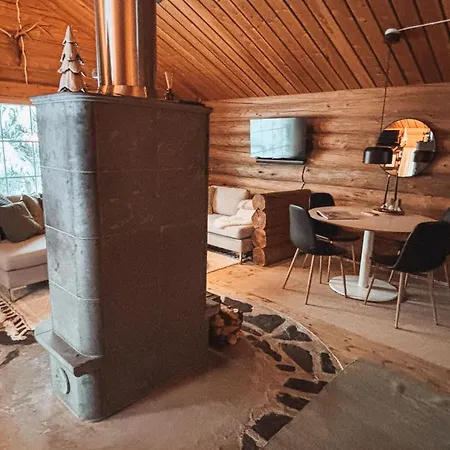 Creekside Log & Sauna 20 Min To *